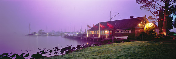 Williamstown Restaurant - Fine Art Photography by Erwin Groen